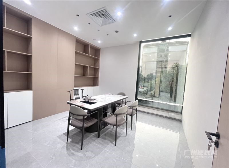 【花都特价】写字楼招租，40至300平方可选，精装修，免费停车